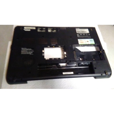 TOSHIBA S.. L500D-13Q PSLT3E-006015IT COVER INFERIORE BASE